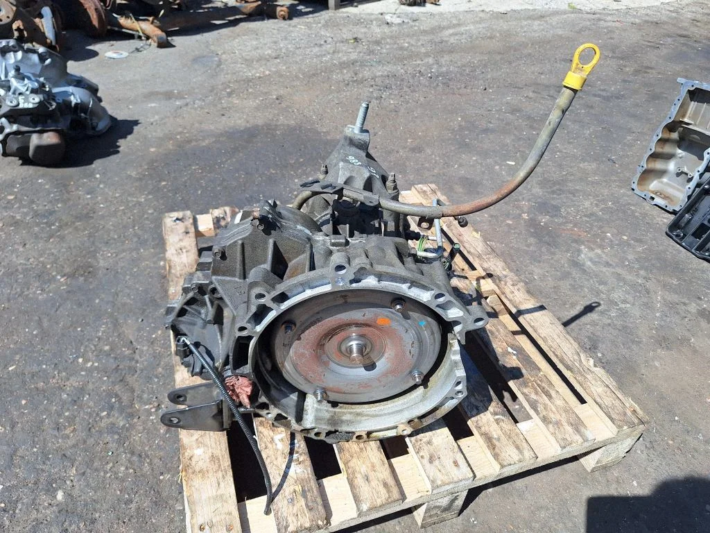 Automaatkäigukast 3S4P7000AA