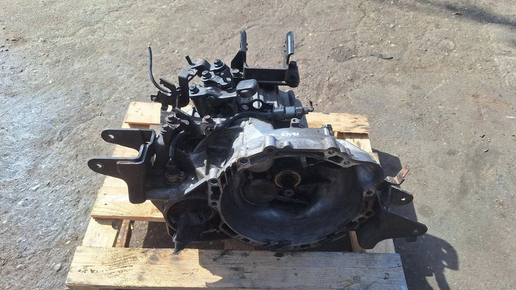 Manual 6 speed gearbox