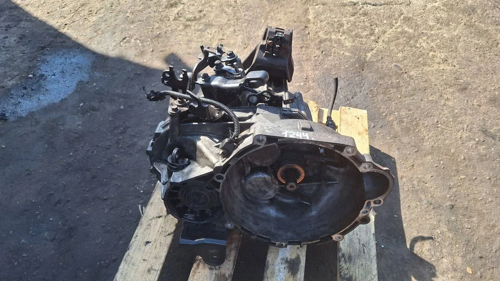 Manual 6 speed gearbox