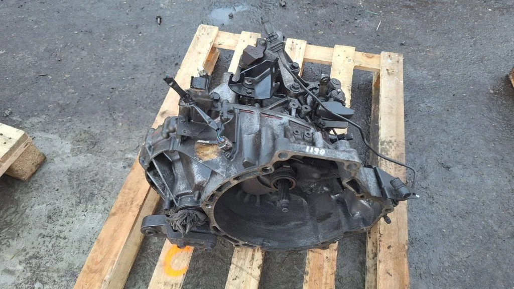 Manual 6 speed gearbox