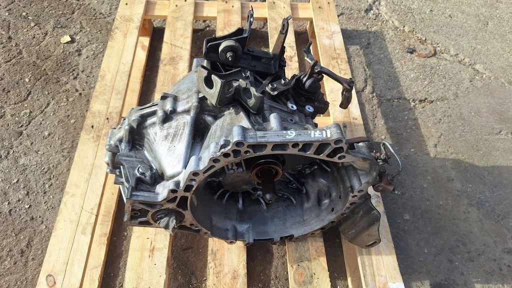 Manual 6 speed gearbox