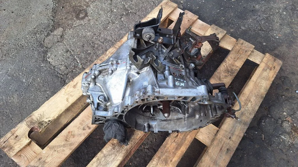 Manual 6 speed gearbox