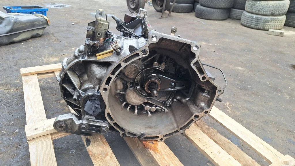 Manual 6 speed gearbox