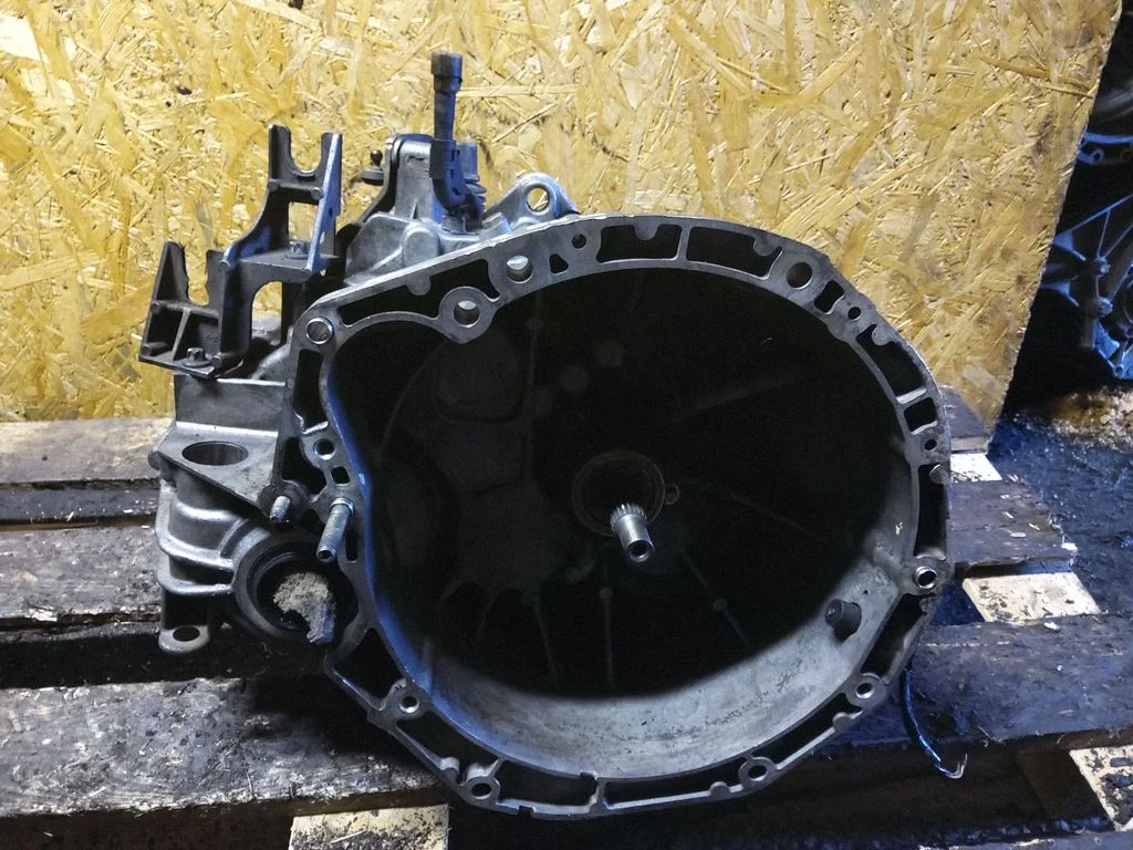Manual 6 speed gearbox 8200361232