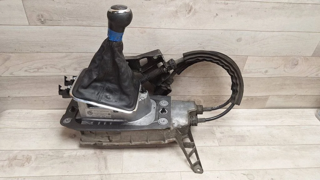 Gear selector mechanism – Volkswagen Touareg I (2002-2010)
