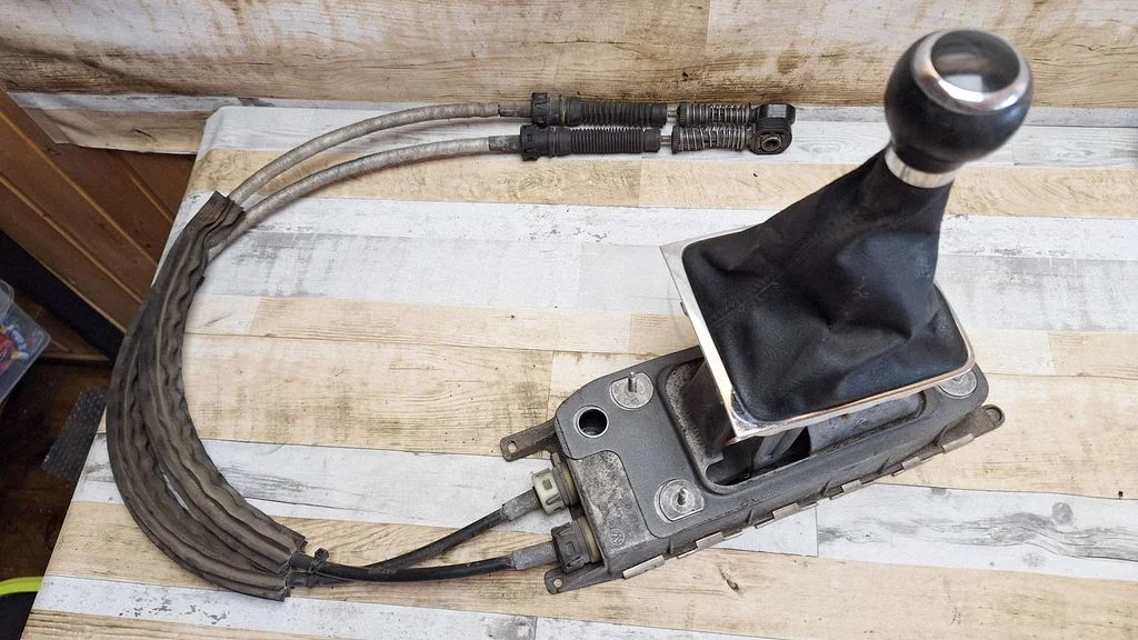 Gear selector mechanism 1K0711061A