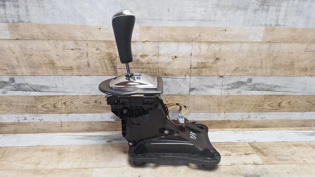Gear selector mechanism 96816077VD