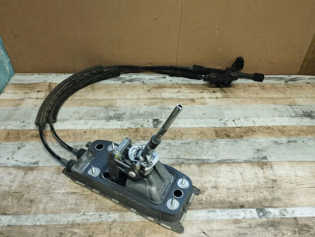 Gear selector mechanism 1K0711061B