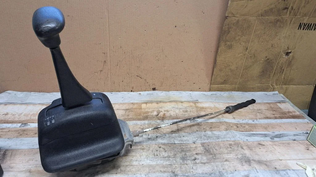 Gear selector mechanism – Volkswagen Transporter - Caravelle T4 (1991-2003)