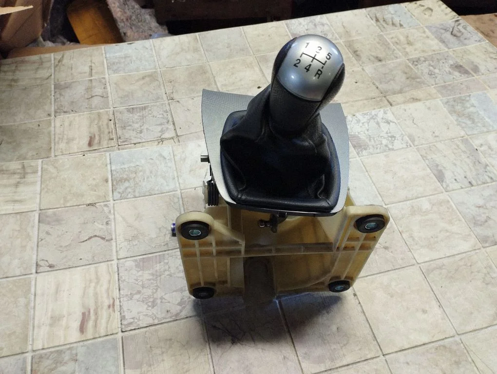 Gear selector mechanism