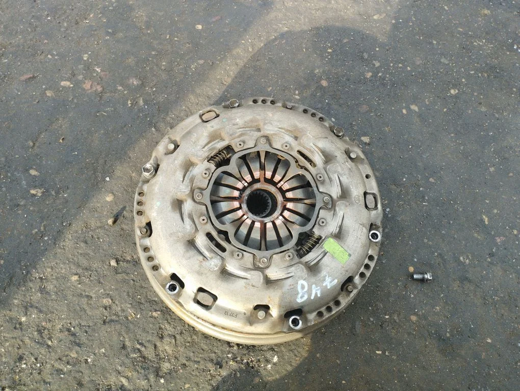 Sidurikomplekt – Toyota Auris 150 (2006-2012)