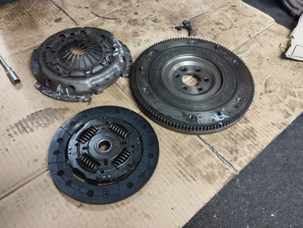Clutch set kit 030105271D