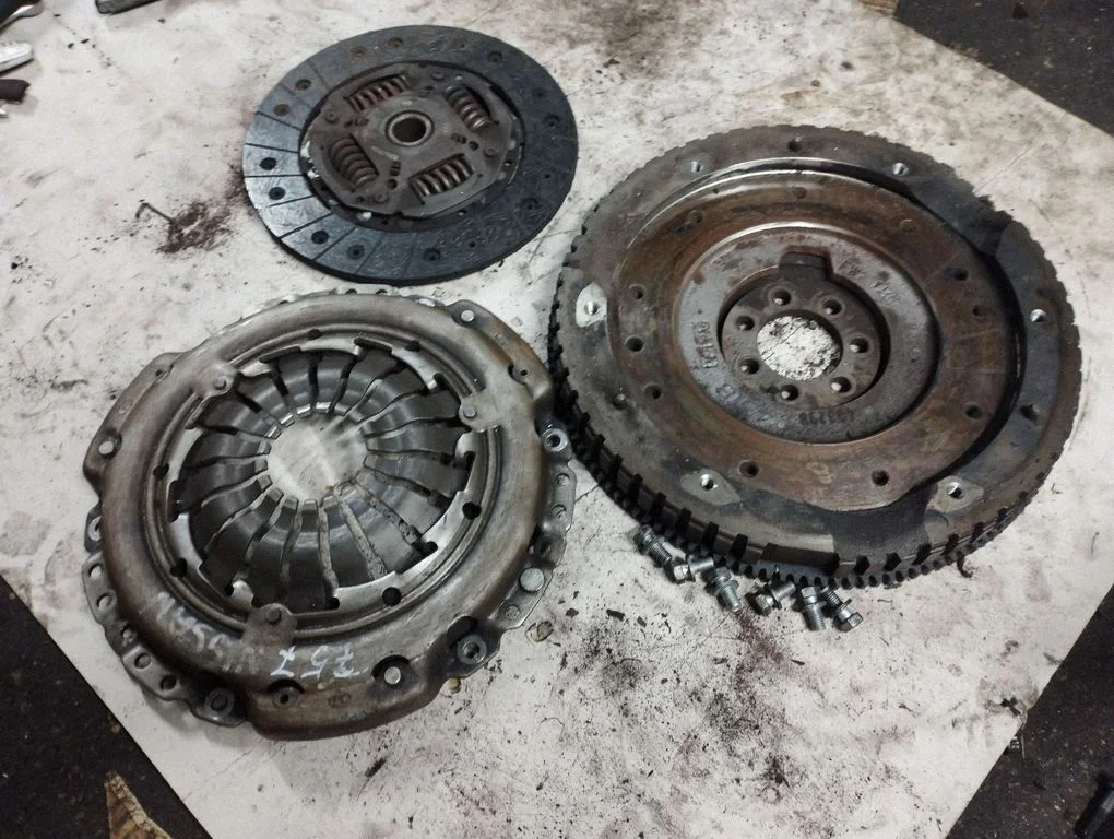 Clutch set kit – Nissan Note (E11) (2006-2014)