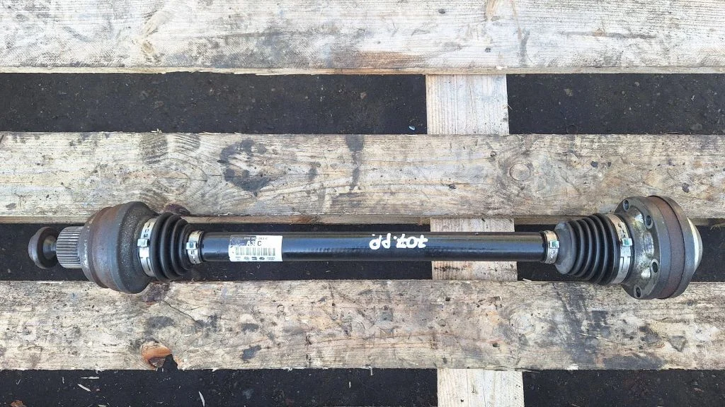 Rear driveshaft 8R0501203C