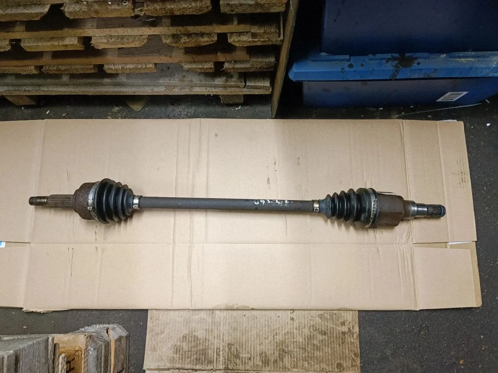 Rear driveshaft – rear left