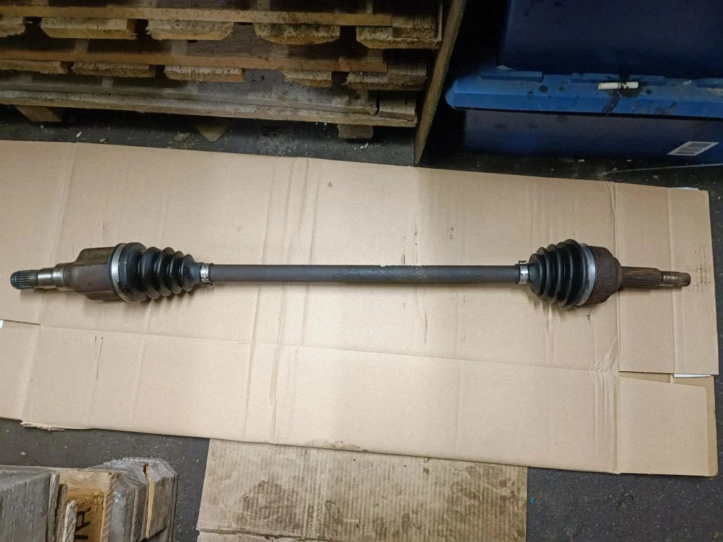 Rear driveshaft – rear right