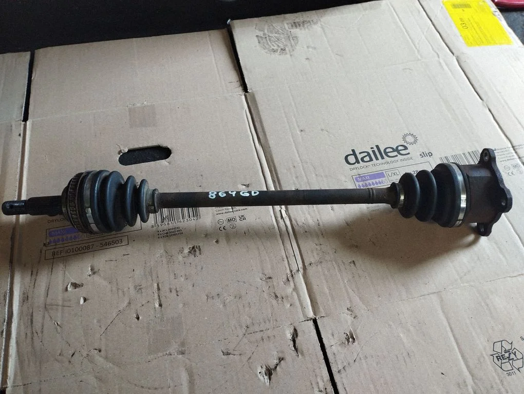 Tagumine pooltelg – Volkswagen Passat CC (2008-2016)