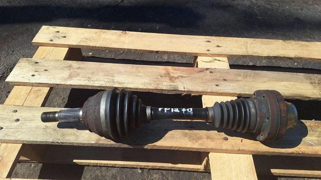 Front driveshaft – Audi Q7 4L (2005-2015)