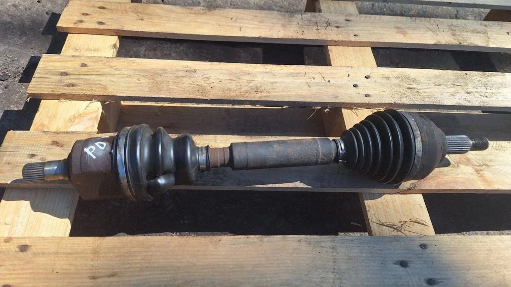 Front driveshaft – front left