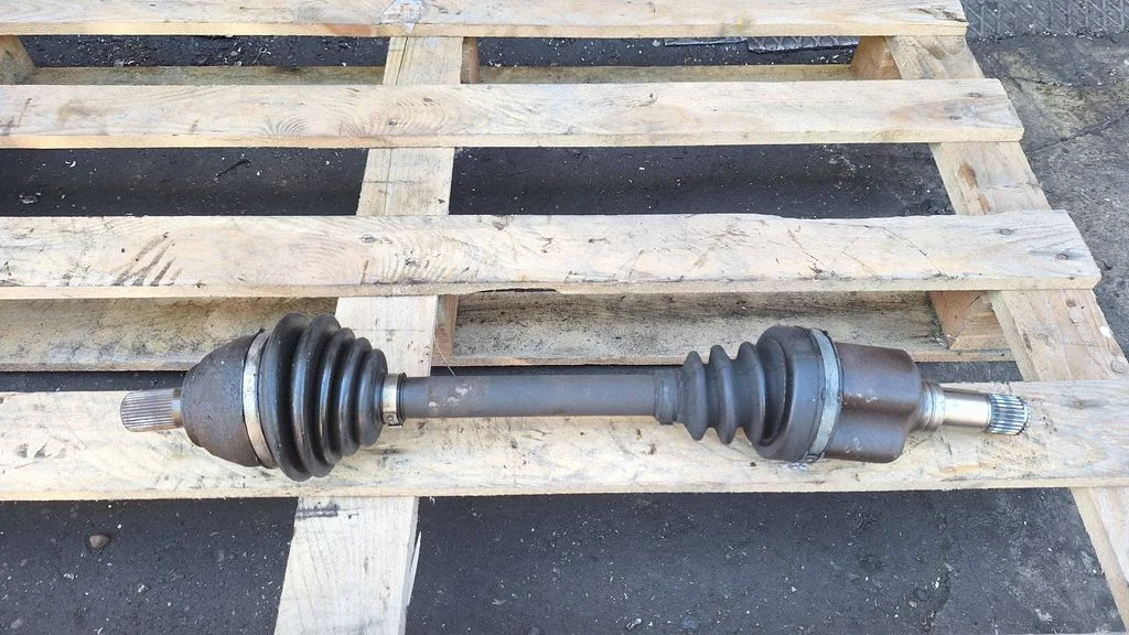 Front driveshaft – front left