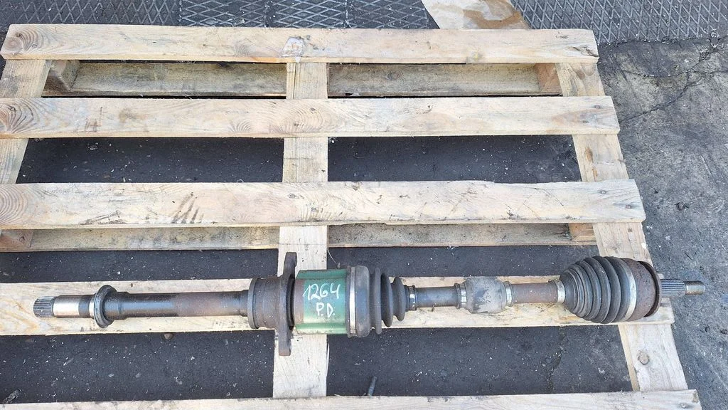Front driveshaft – front right