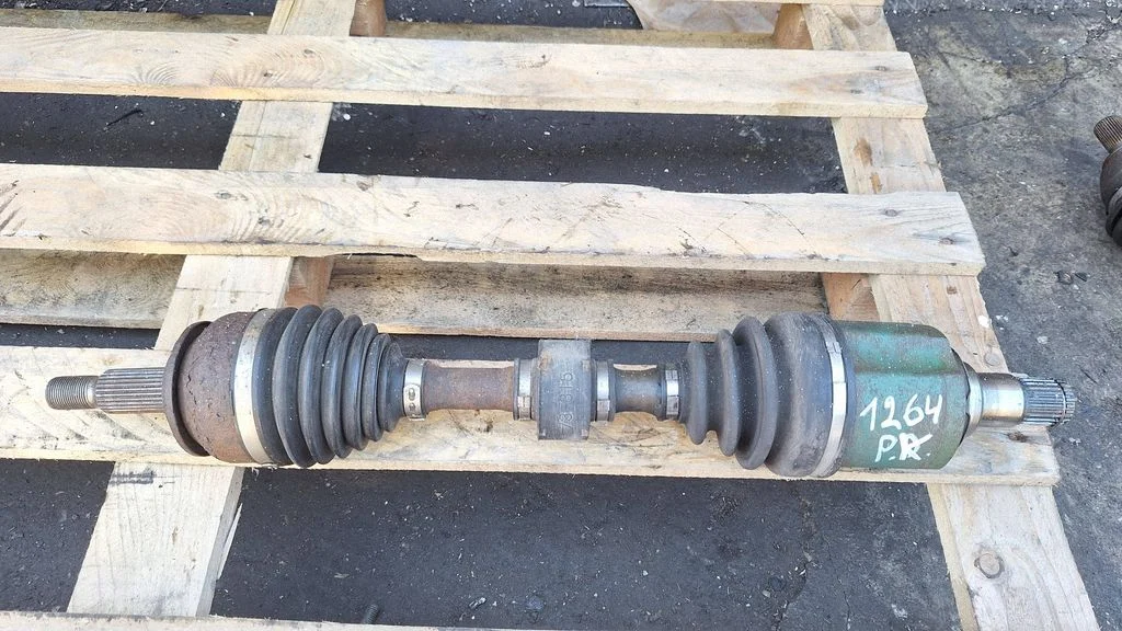 Front driveshaft – front left