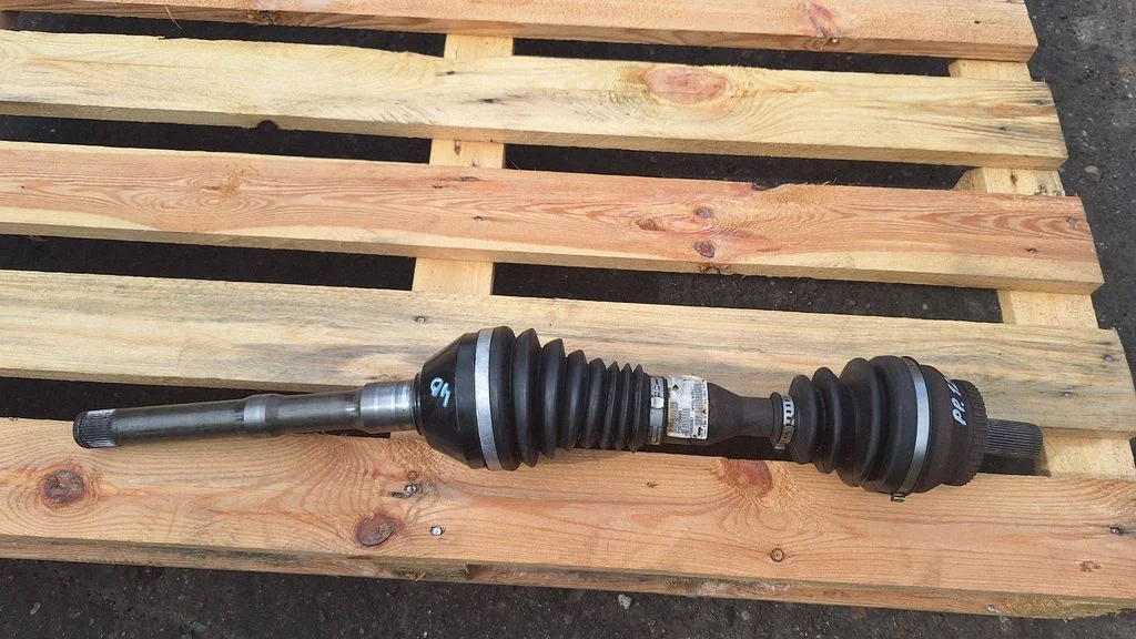 Front driveshaft P30735889