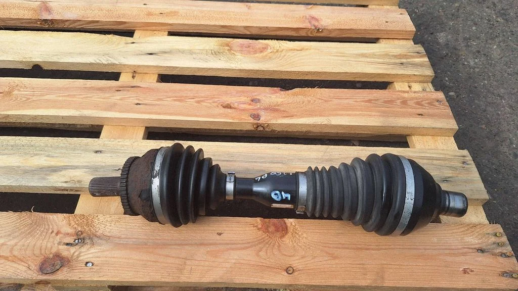 Front driveshaft P30651740