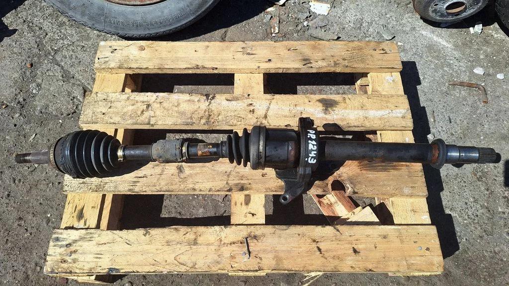 Front driveshaft – front right