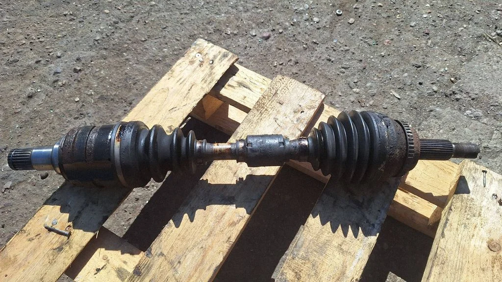 Front driveshaft – front left