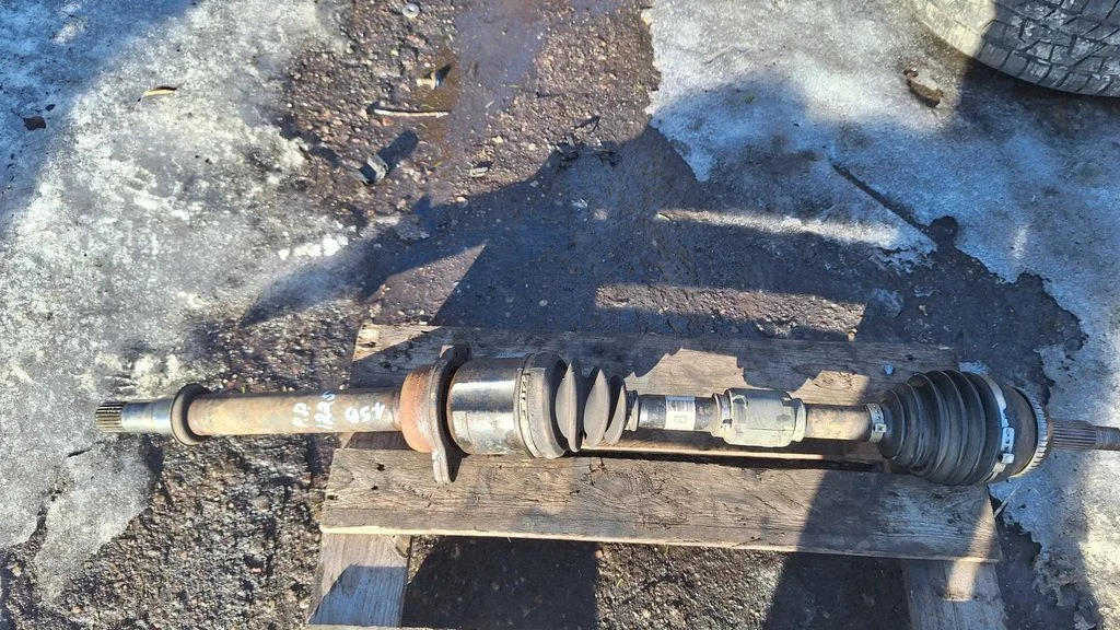 Front driveshaft – front right