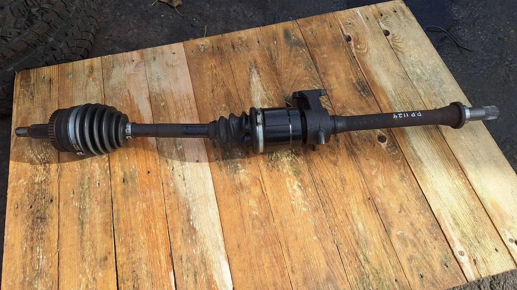 Front driveshaft – front right