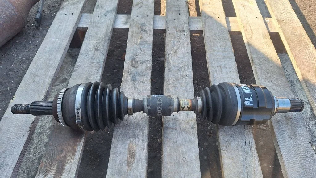 Front driveshaft EUJ104BP18