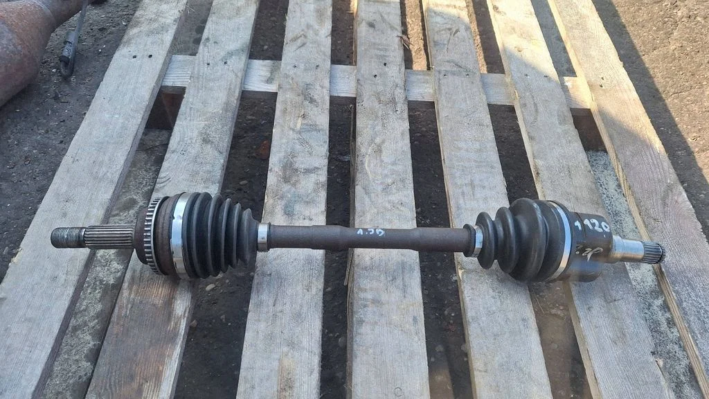 Front driveshaft – front left
