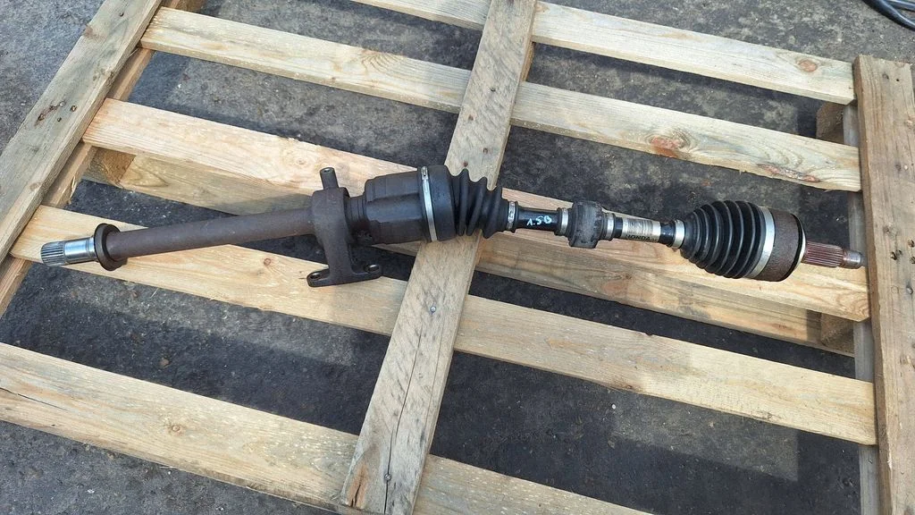 Priekšējā pusass SMJG011M1
