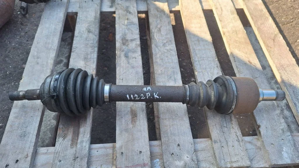 Front driveshaft – front left