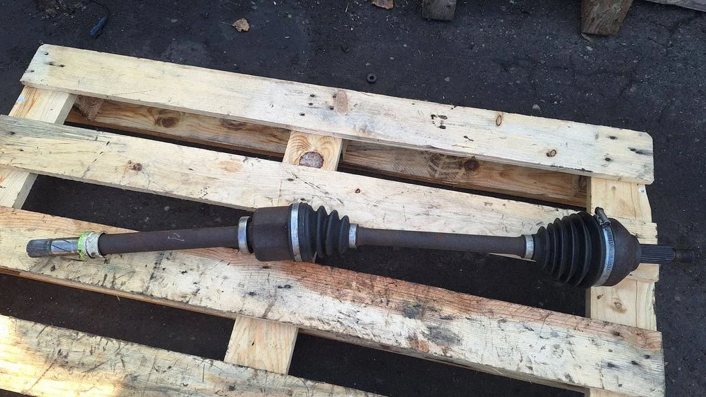 Front driveshaft – front right