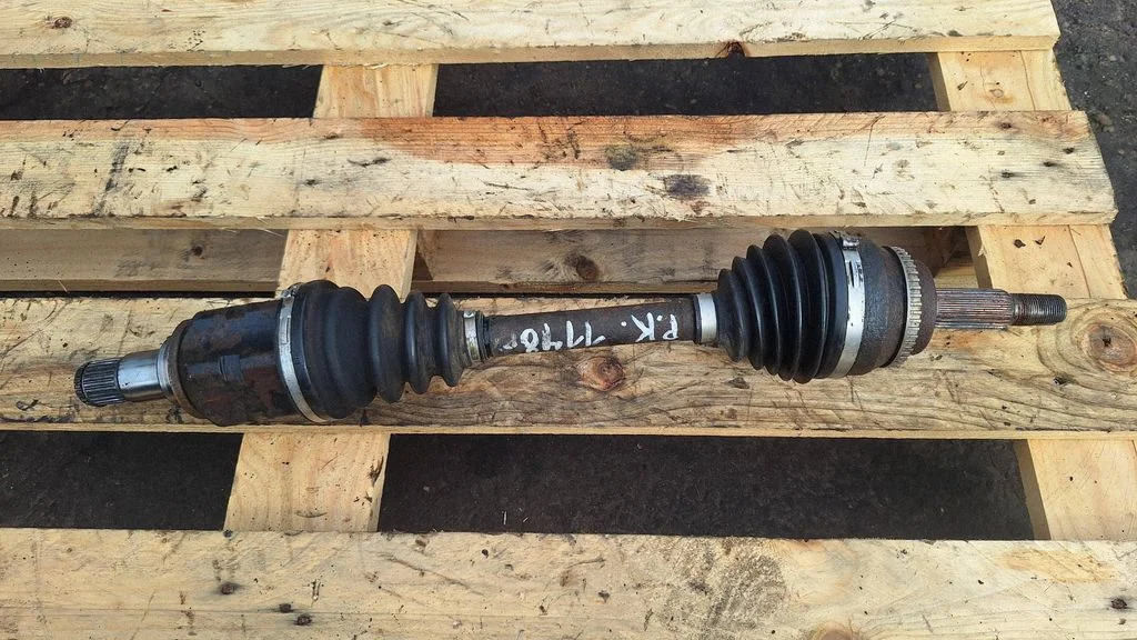 Front driveshaft – front left