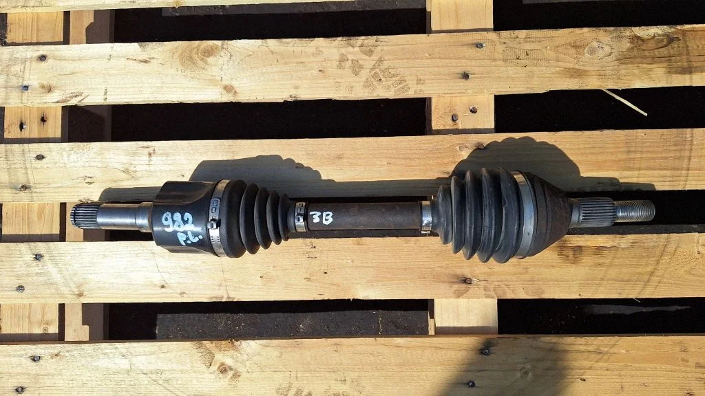 Front driveshaft – front left