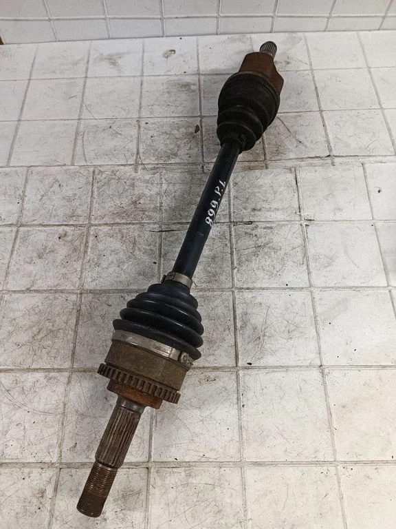 Front driveshaft – front left