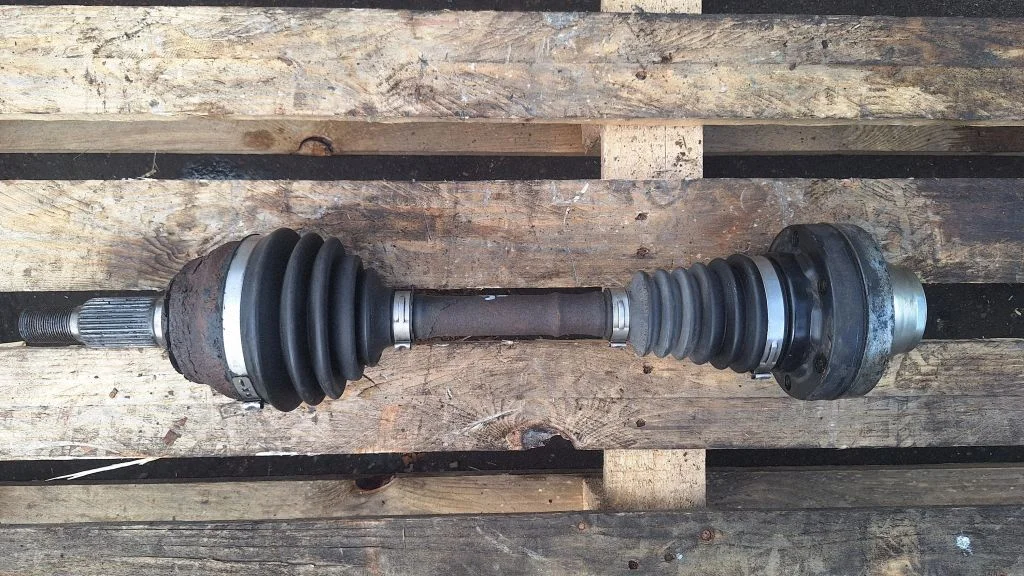 Front driveshaft – front left