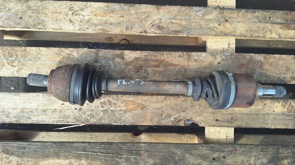 Front driveshaft – front left
