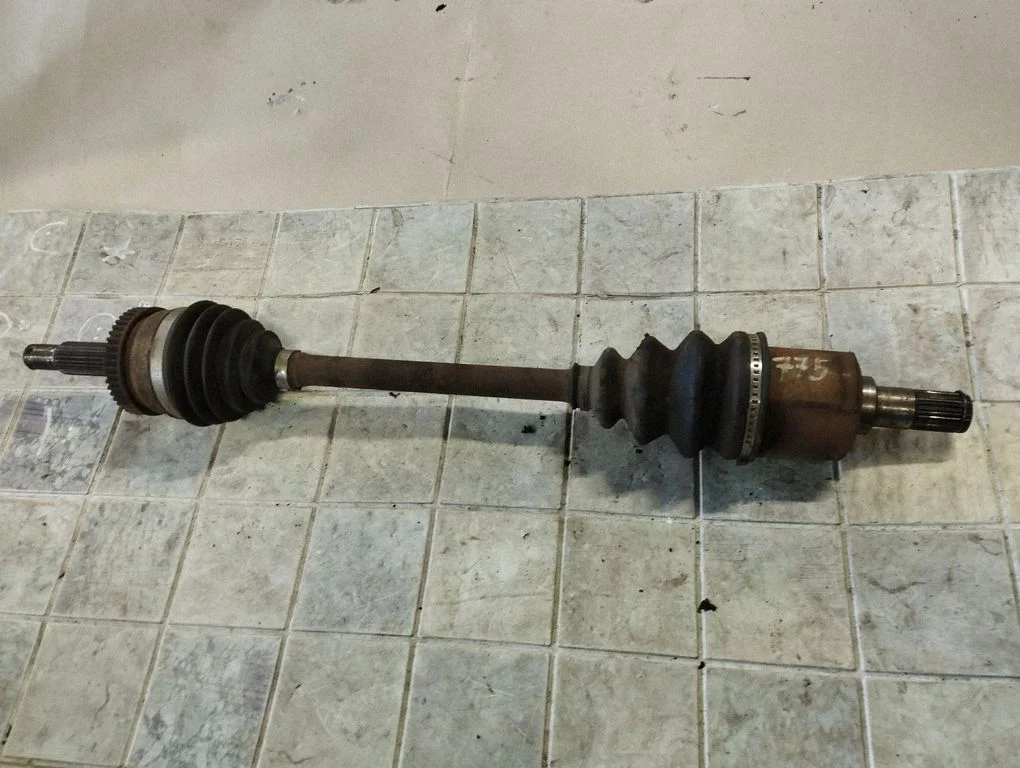 Front driveshaft – front right