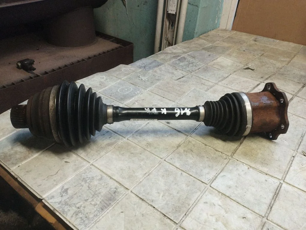 Front driveshaft 4G0407271E
