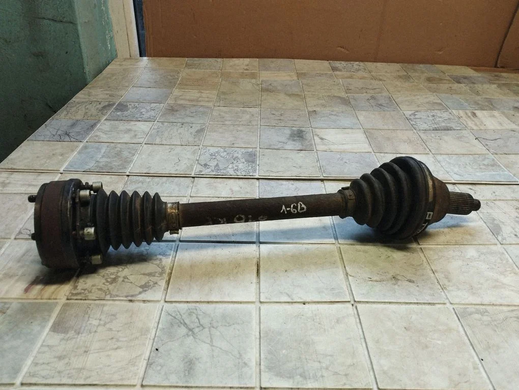 Front driveshaft – front left