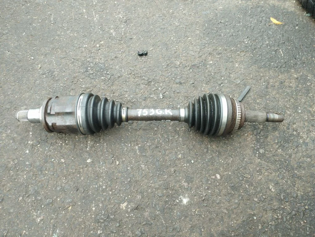 Front driveshaft – Toyota RAV 4 (XA20) (2000-2005)
