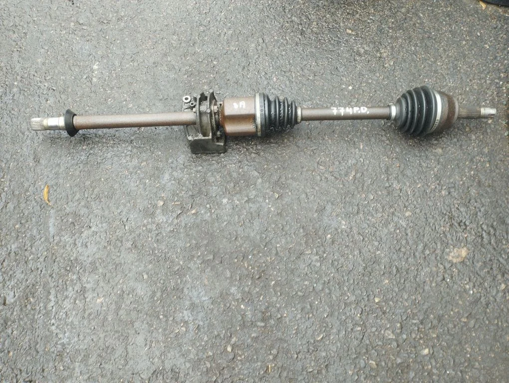 Front driveshaft – front right