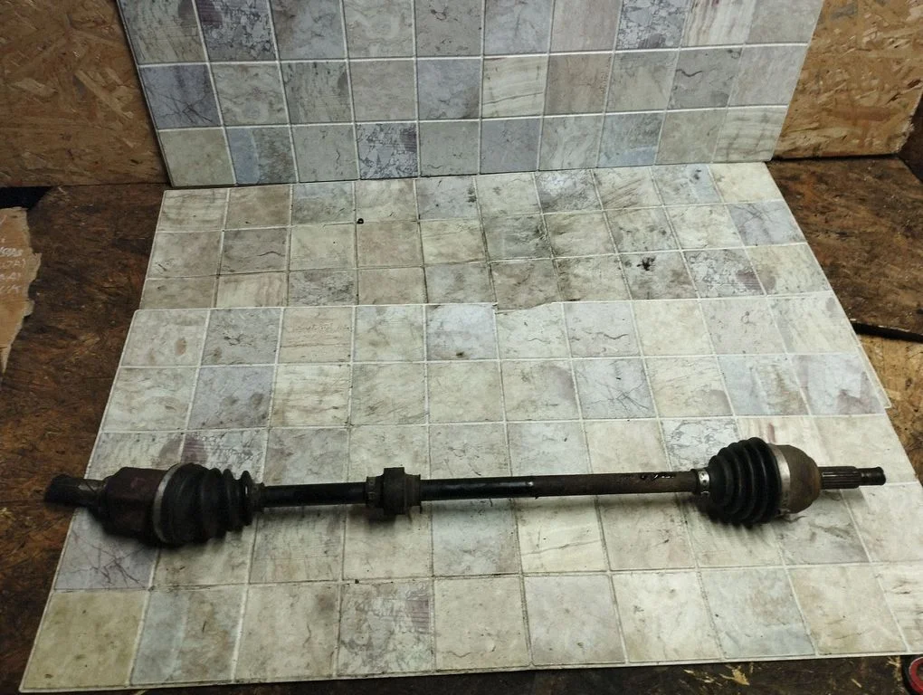 Front driveshaft – Nissan Micra (2003-2007)