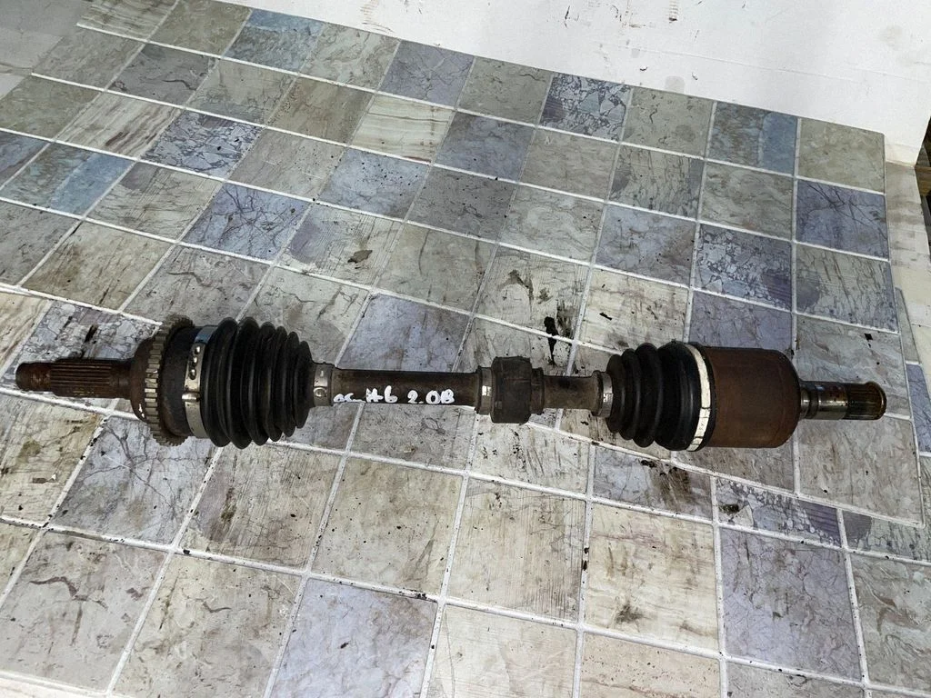 Front driveshaft – front left