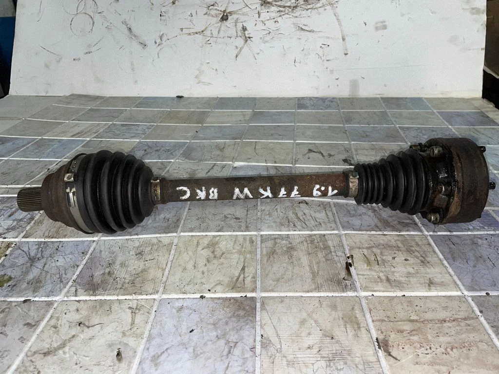 Front driveshaft – front left